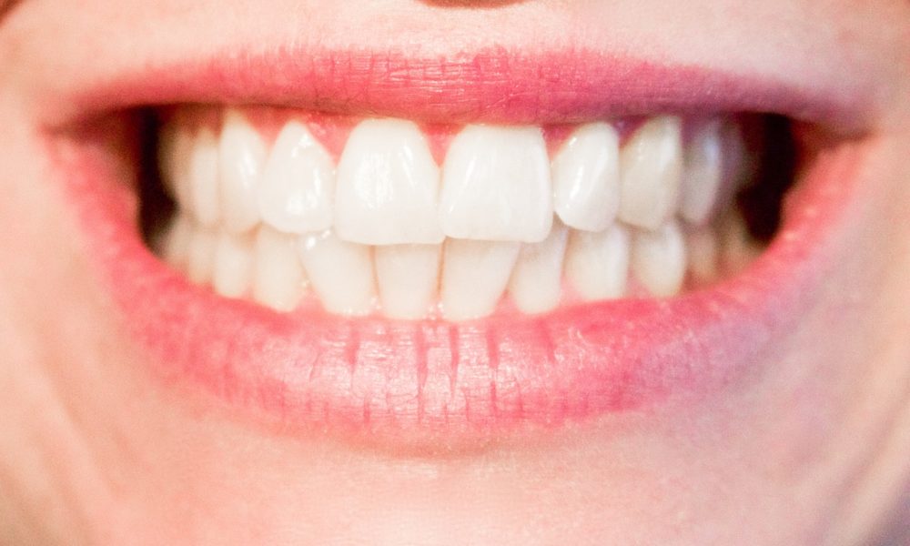 Obecna technika wykorzystywana w salonach stomatologii estetycznej zdoła sprawić, że odbierzemy piękny uśmiech.